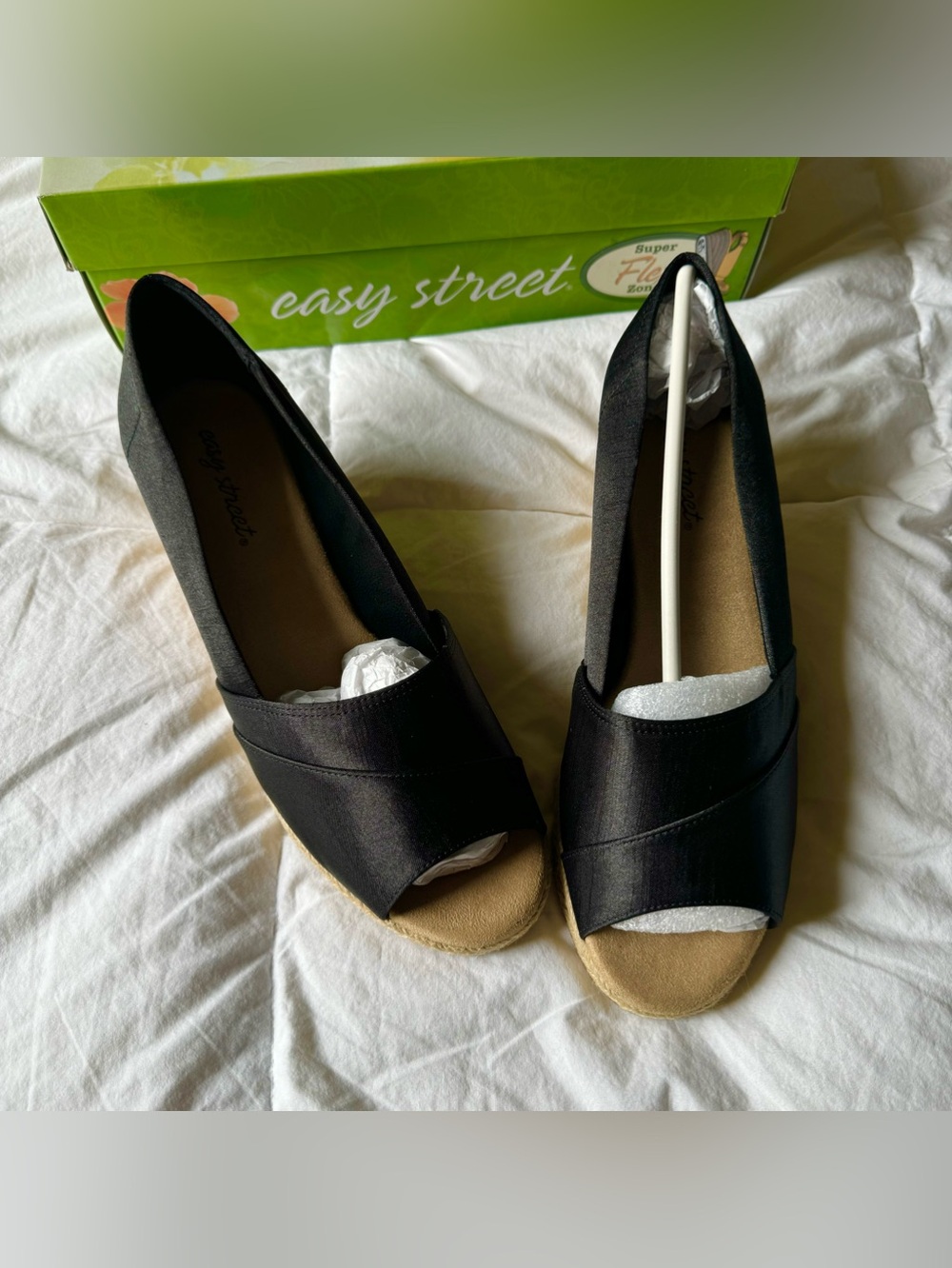 Easy Street ‘Jasper’ Espadrille Super Flex Wedge Sandal  Size 9 WW